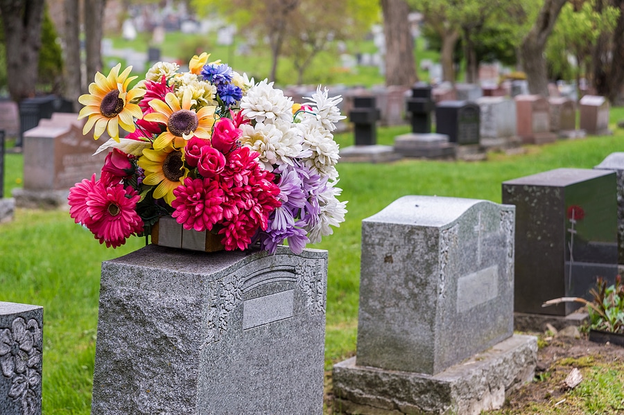 How to Incorporate a Columbarium Into an Existing Cemetery
